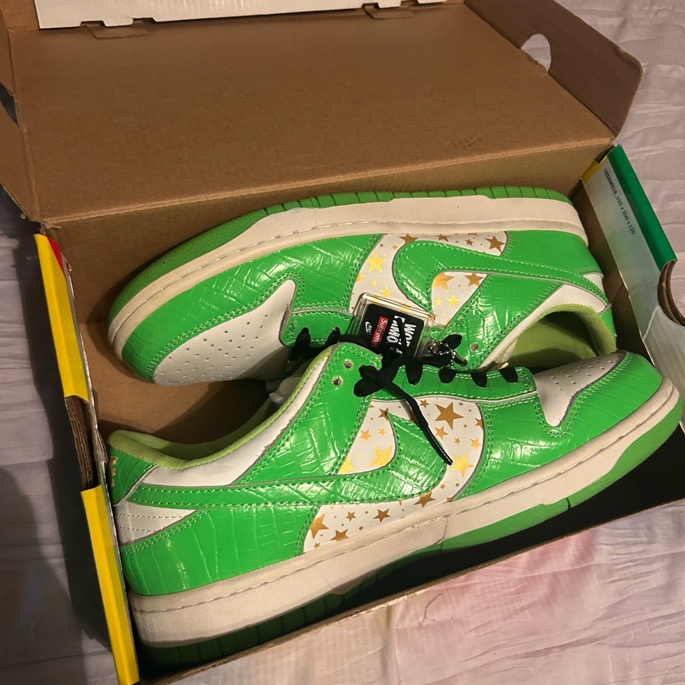 Nike Sb Dunk Low Supreme Green and White Sneakers